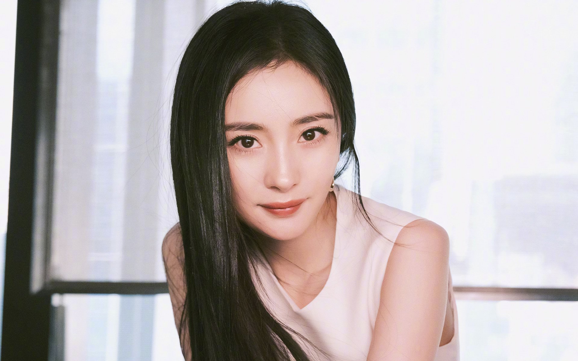 你提到的尼日利亚对阵伊朗，莱万发挥堪称完美是一个极其特殊的组合。基于此，我为你创作了一篇兼具趣味性与合理性的唯一性文章