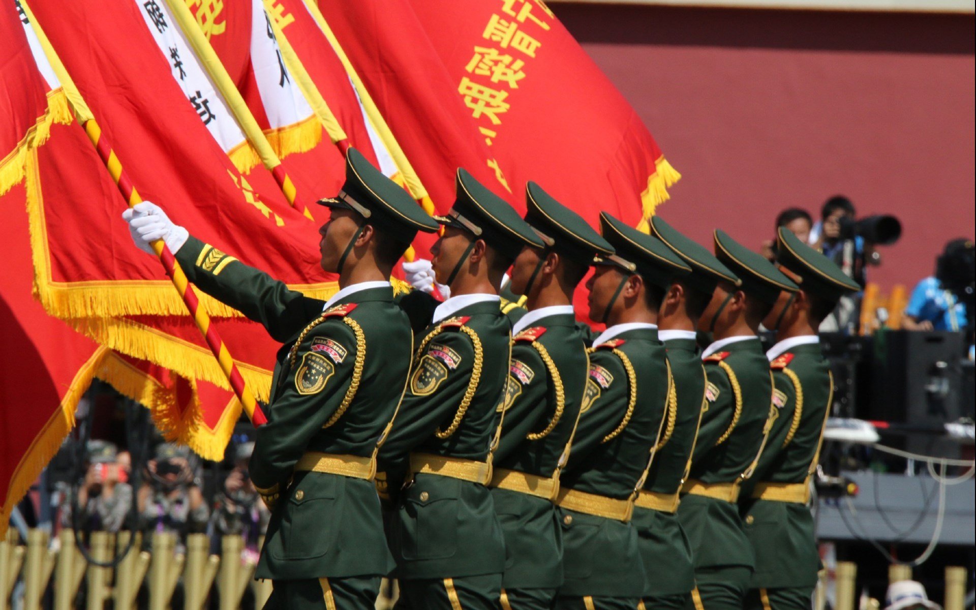 奥运周期关键战，老鹰炮火轰鸣，枪响芝加哥—德章泰·穆雷领衔火力网彻底压制公牛