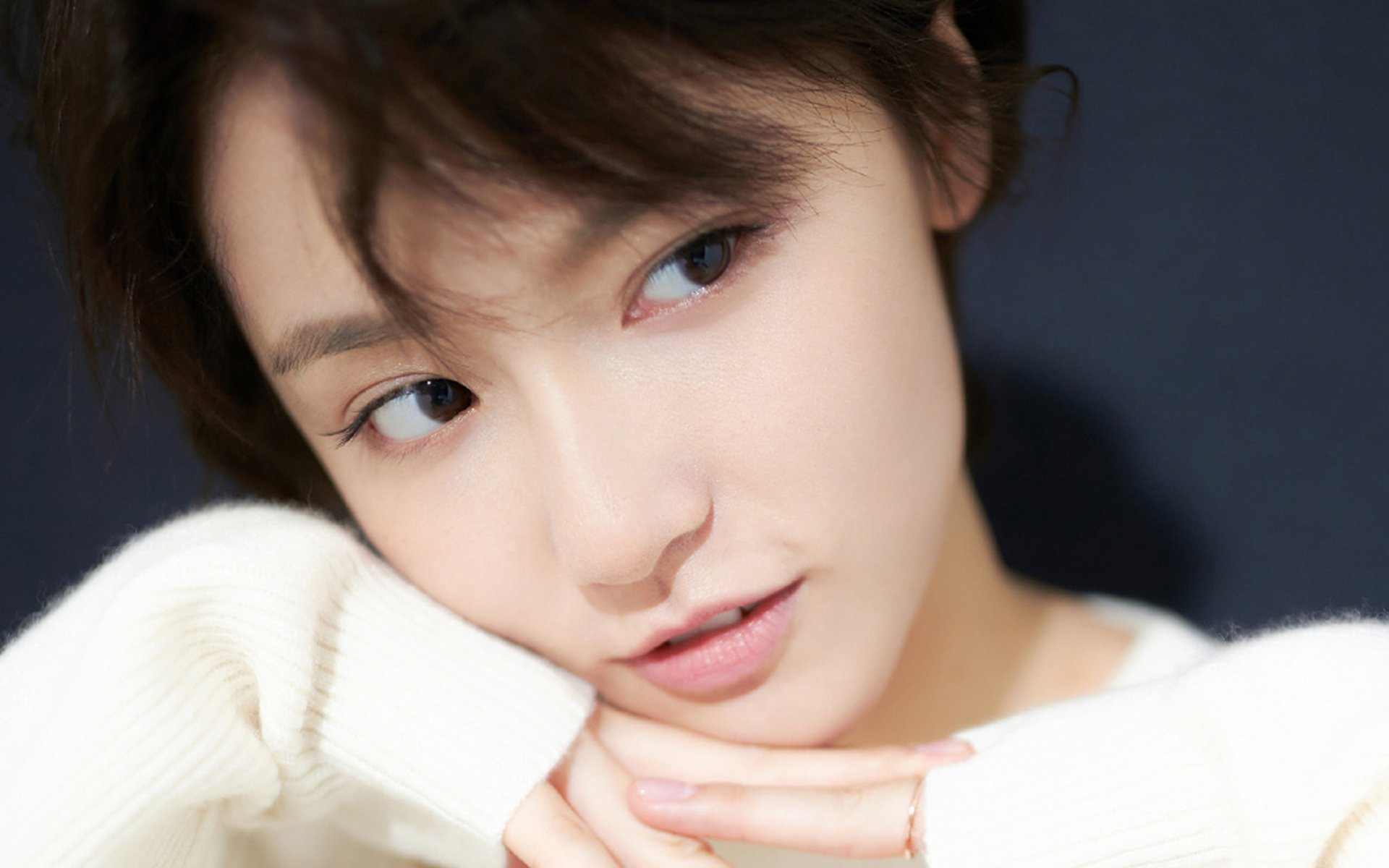 开云体育官网-49分+率队逆转！米切尔打出冠军级表现，骑士力克灰熊